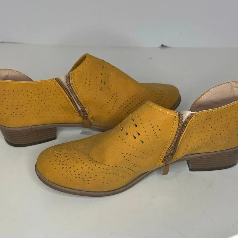 Lace up Flock Casual Fretwork Casual Shoes Yellow | Women Size 7.5 / 38